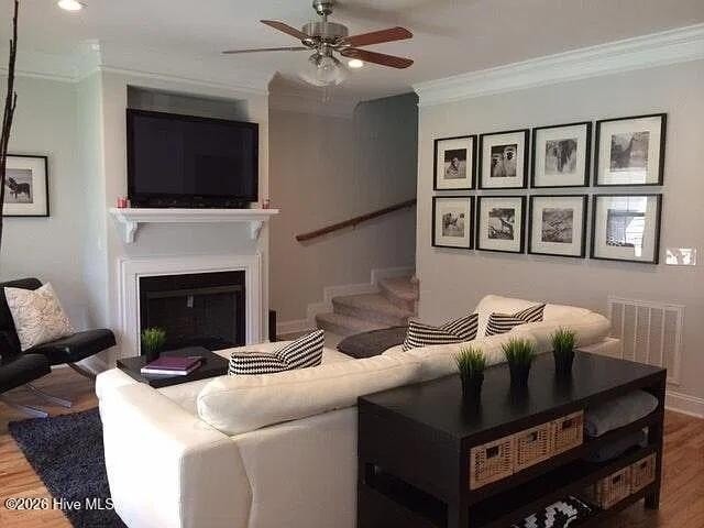 563 Ne Broad St - Photo 2 of 13