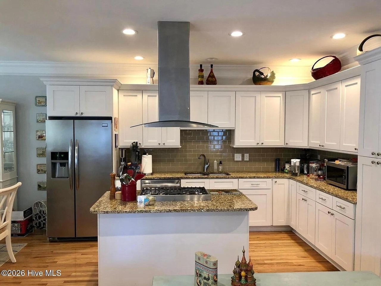 563 Ne Broad St - Photo 3 of 13