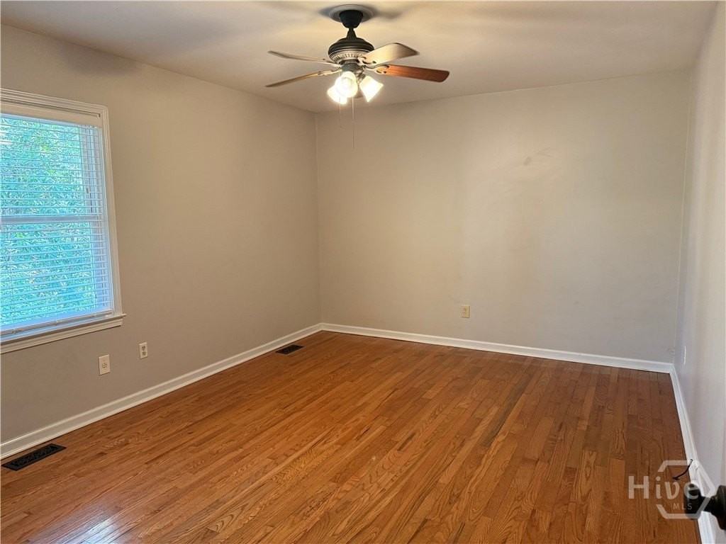 120 Habersham Dr - Photo 5 of 32