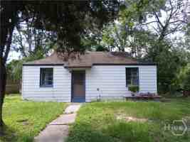 featured image of 807 Crosby St