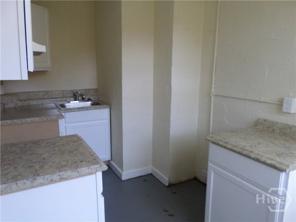 807 Crosby St - Photo 4 of 10