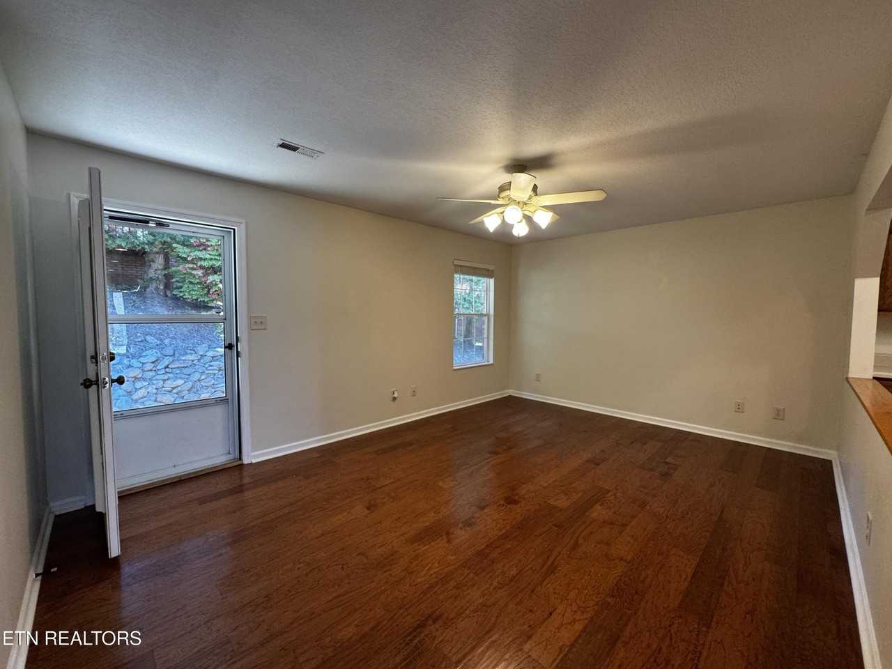 209 Timbercreek Way - Photo 2 of 18