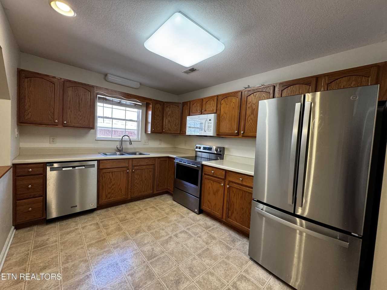 209 Timbercreek Way - Photo 4 of 18