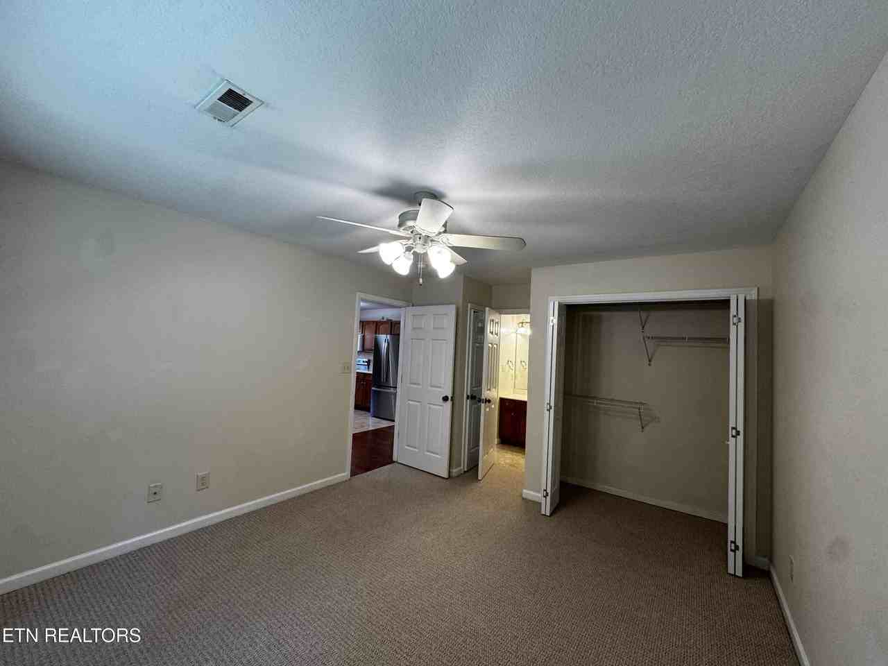209 Timbercreek Way - Photo 7 of 19