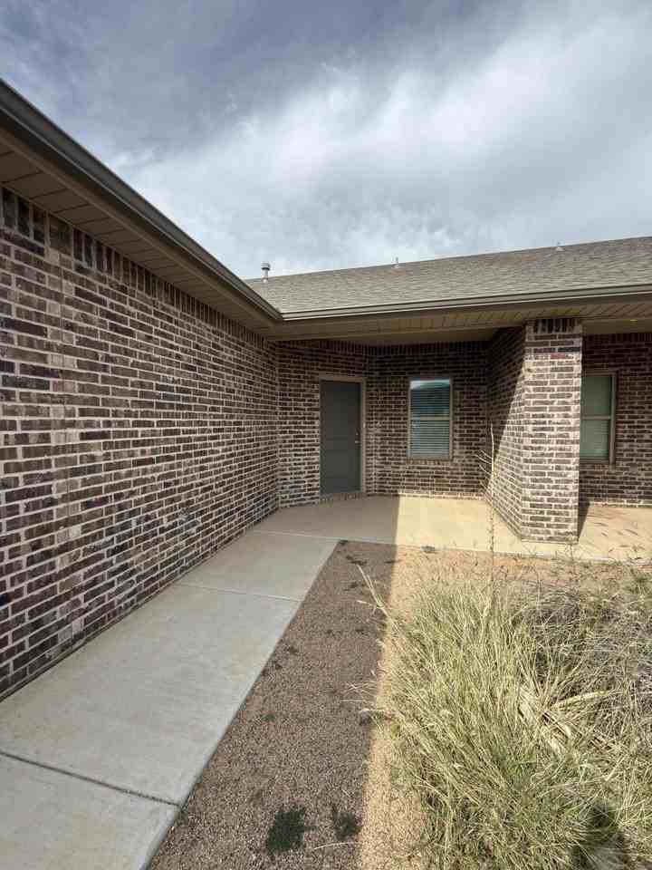 1140 N 7th St - Photo 2 of 29