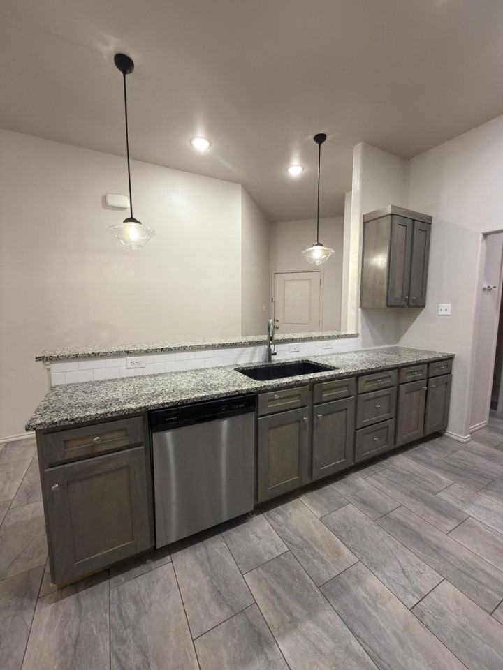 1140 N 7th St - Photo 7 of 29