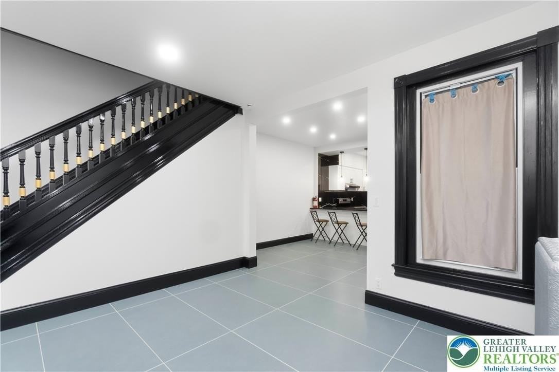 1341 Chew St - Photo 6 of 50