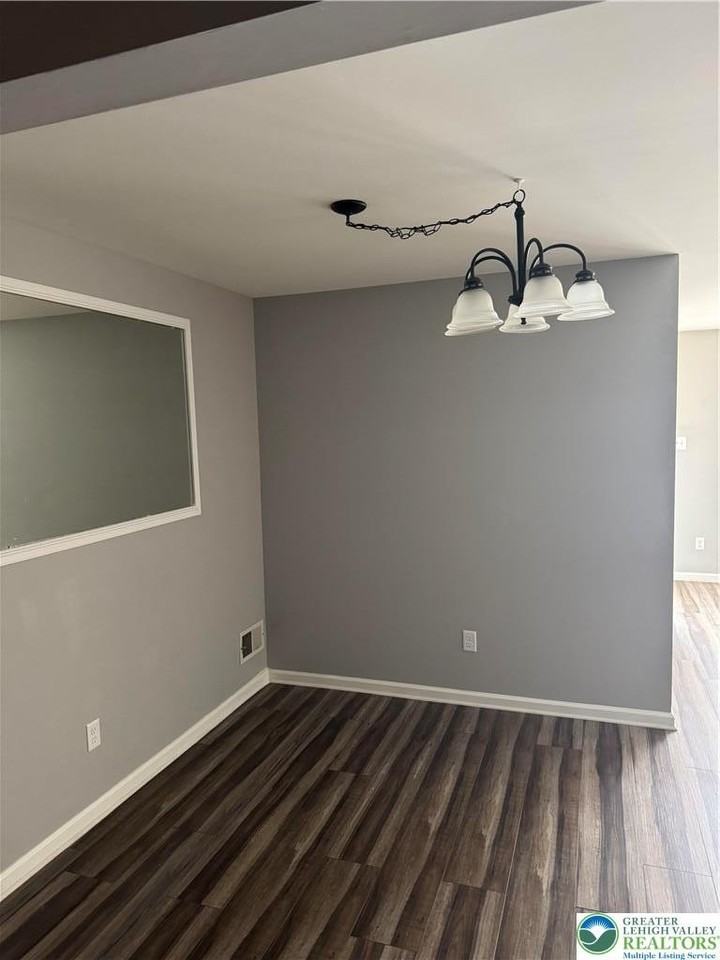 1917 Delancey St - Photo 6 of 12