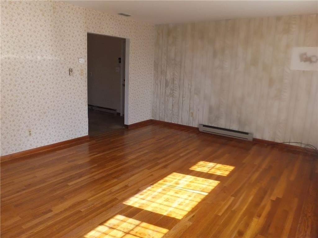 3315 Melrose Ln - Photo 2 of 13