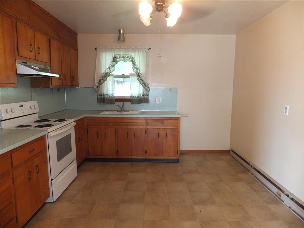 3315 Melrose Ln - Photo 3 of 13