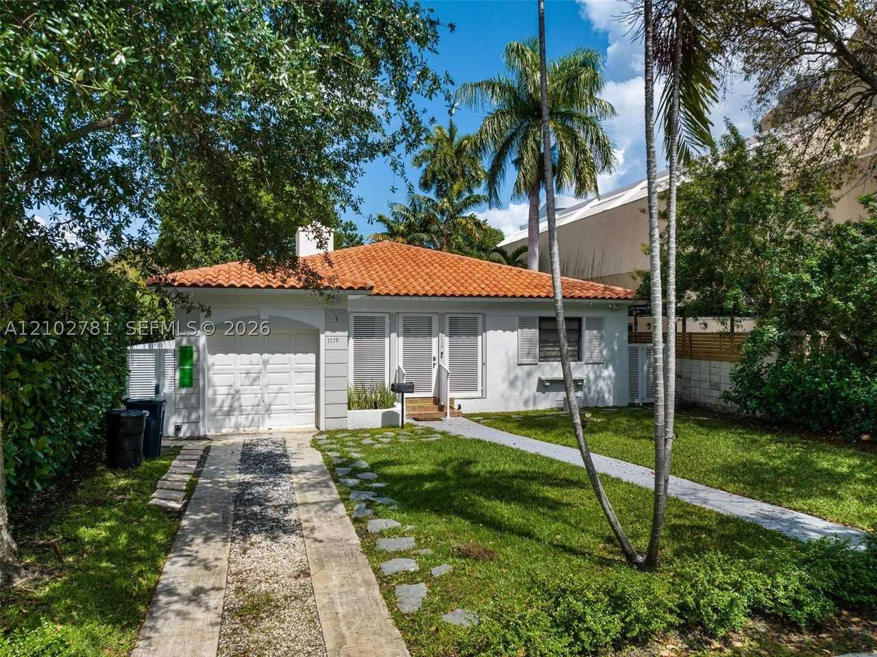 1719 Lenox Ave - Photo 3 of 44