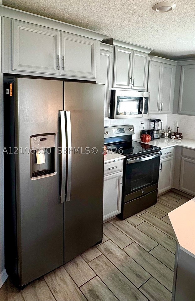 5137 Tanzanite Dr - Photo 3 of 20