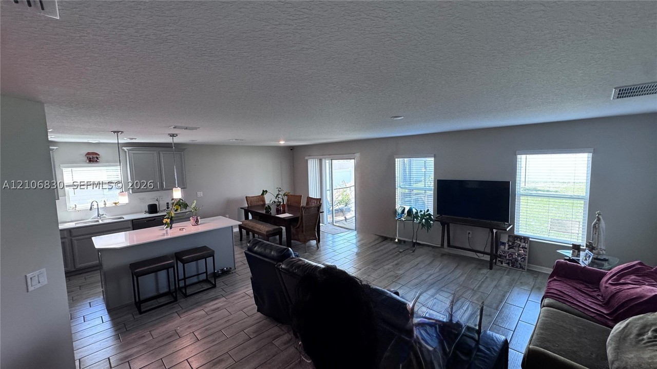 5137 Tanzanite Dr - Photo 6 of 20