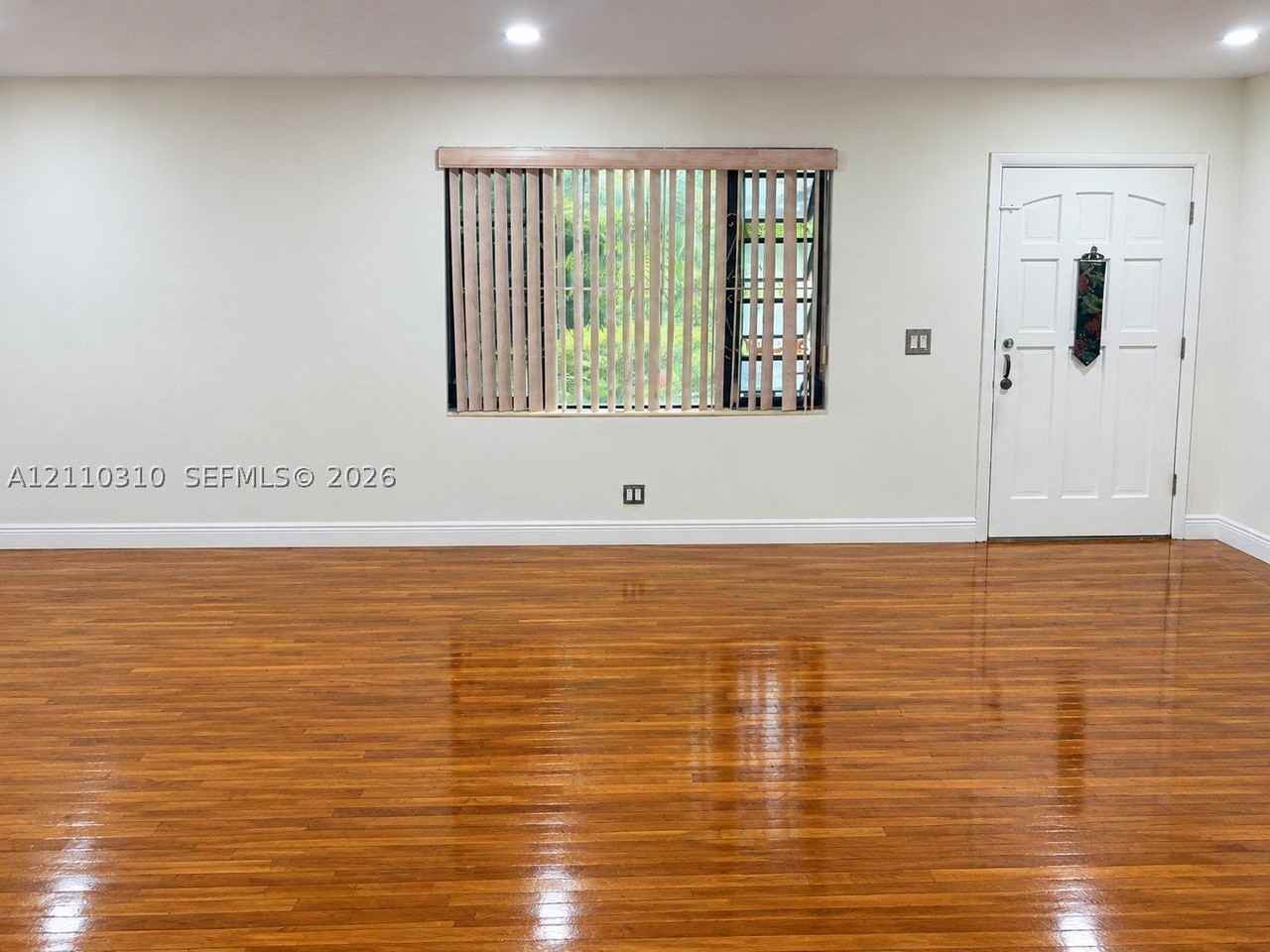 165 Nw 116th St - Photo 2 of 14