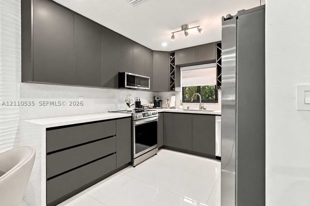 5132 Nw 4th Ter #5132 - Photo 3 of 17