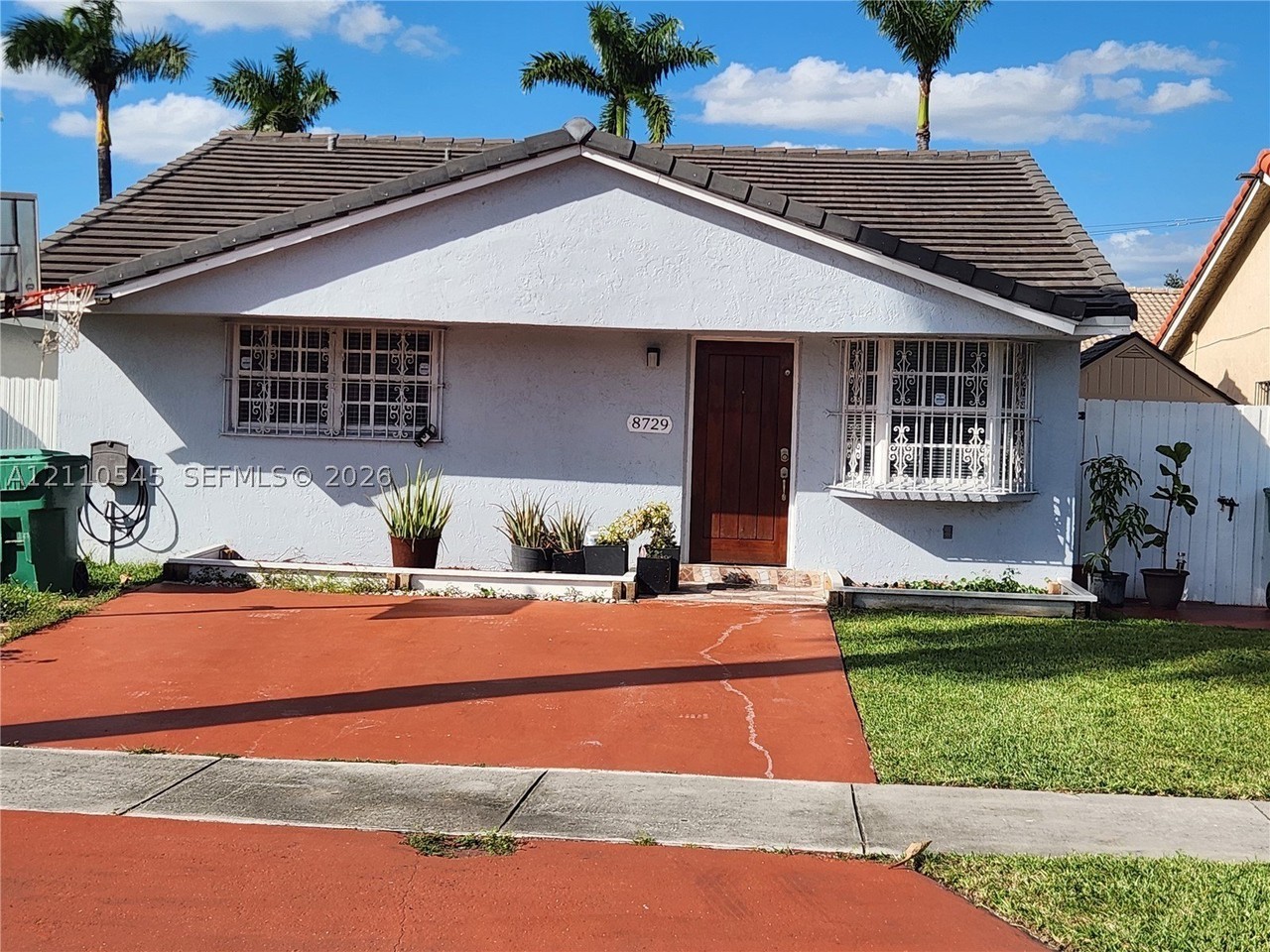 8729 Nw 116th St - Photo 2 of 33