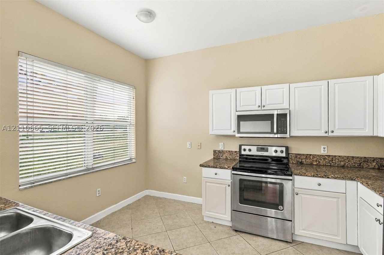 1485 Ne 40th Rd - Photo 7 of 18