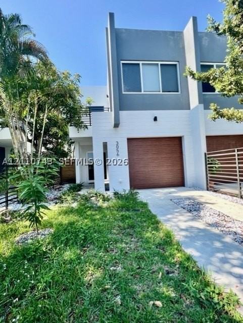 3056 Sw 18th St #3056 - Photo 2 of 30