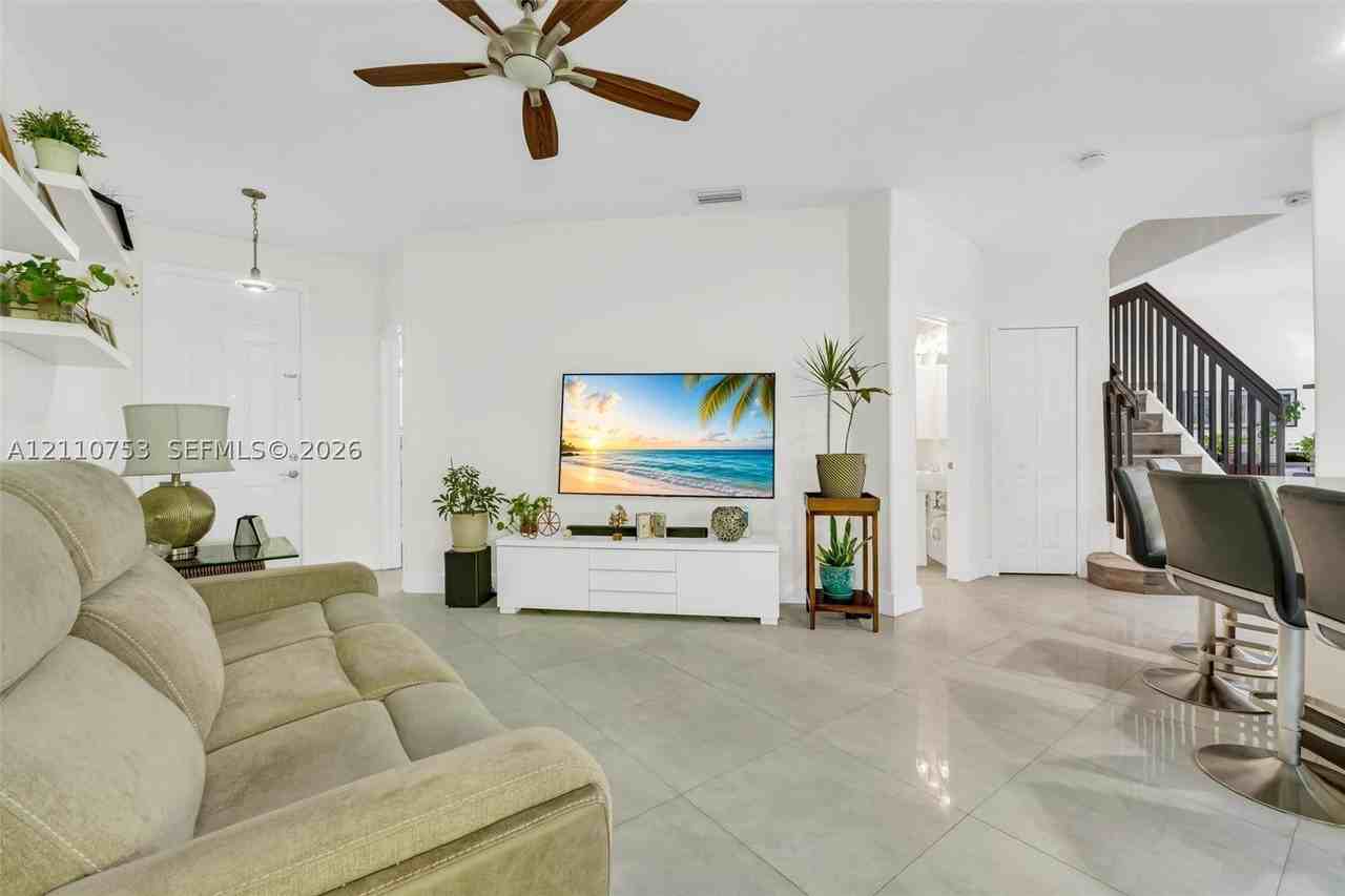 5570 Nw 107th Ave #916 - Photo 6 of 50