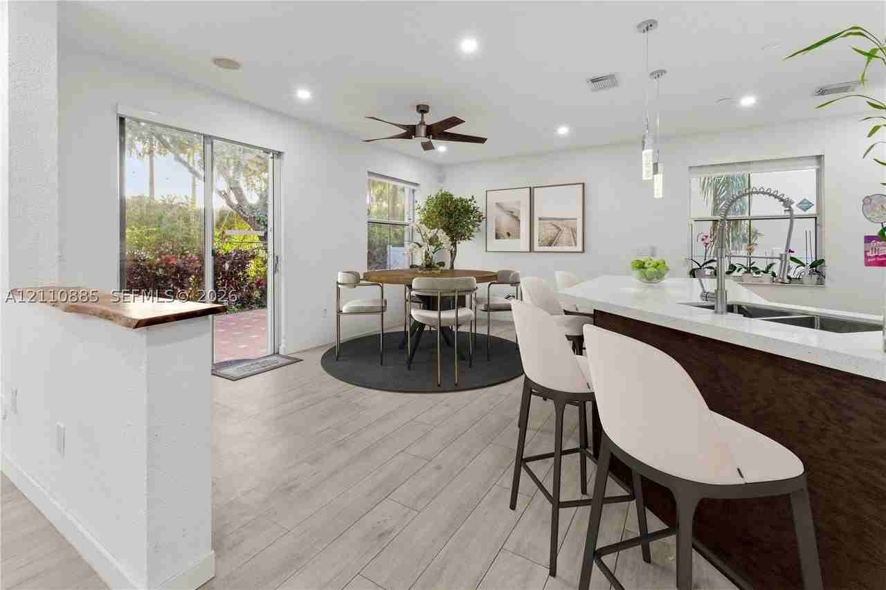 17130 Sw 36th Ct - Photo 5 of 49