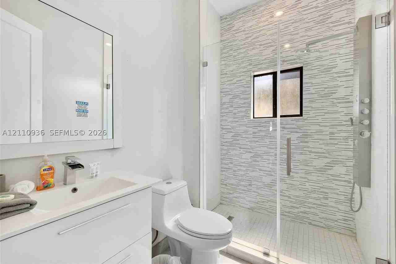 4484 Sw 26th Ave #0 - Photo 7 of 18