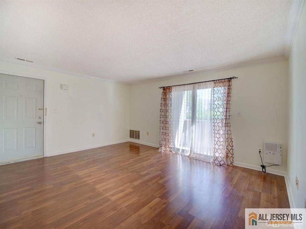 1513 Ravens Crest Dr - Photo 5 of 17
