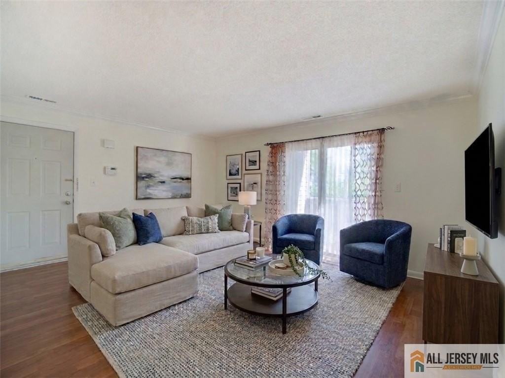 1513 Ravens Crest Dr - Photo 6 of 17