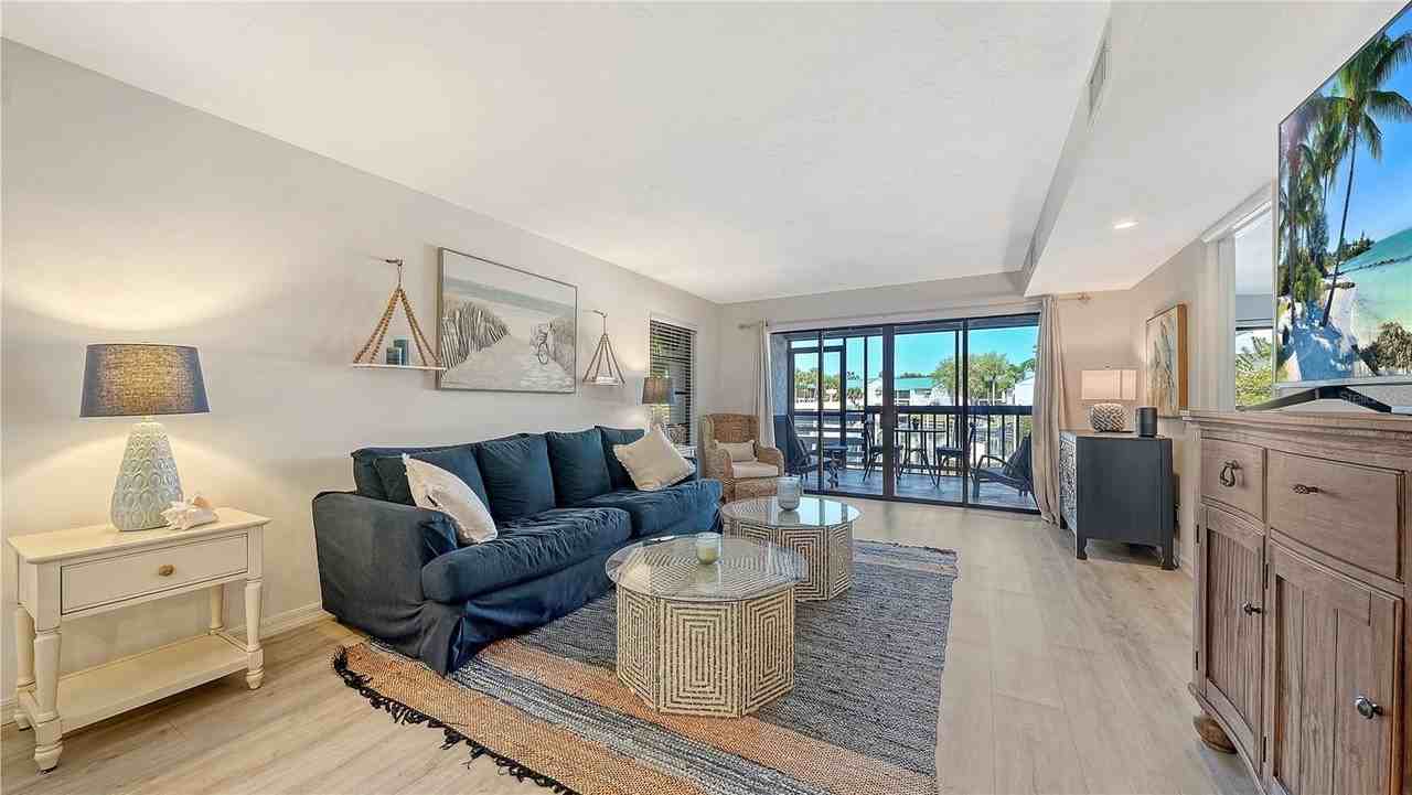 1249 Dockside Pl #110 - Photo 4 of 21
