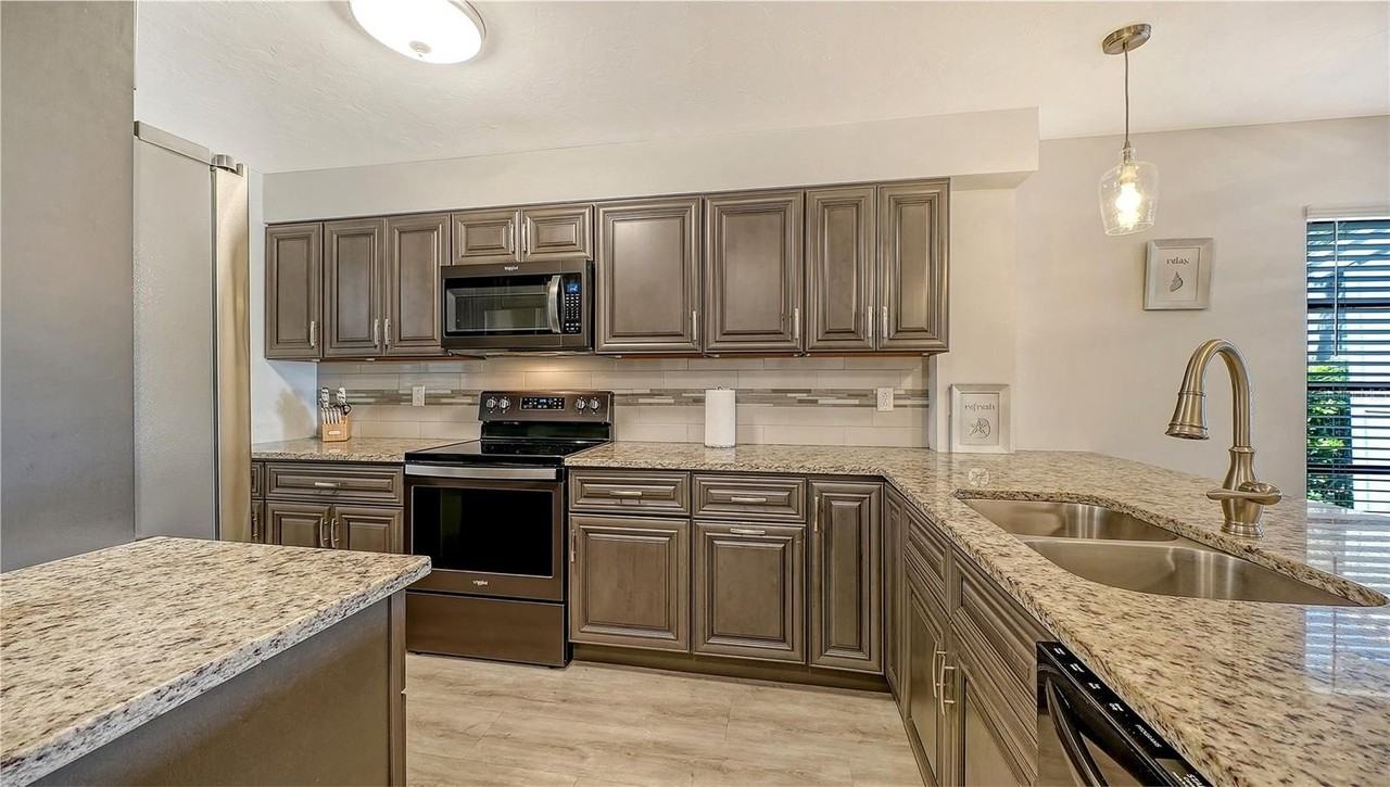 1249 Dockside Pl #110 - Photo 7 of 21