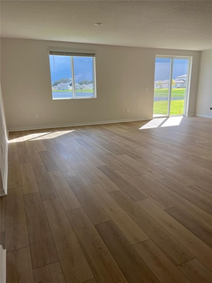 2070 Rosewood Dr - Photo 3 of 21