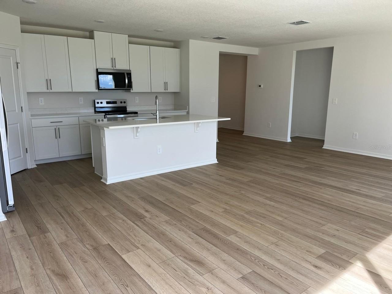 2070 Rosewood Dr - Photo 6 of 21