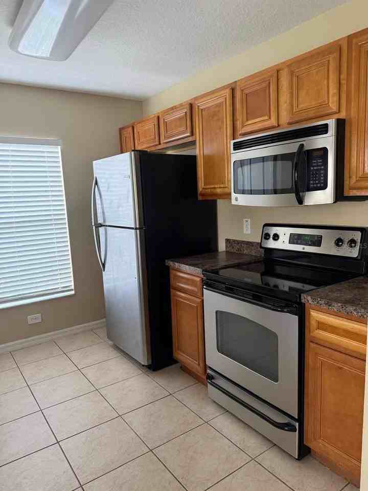302 Belvedere Way - Photo 5 of 13