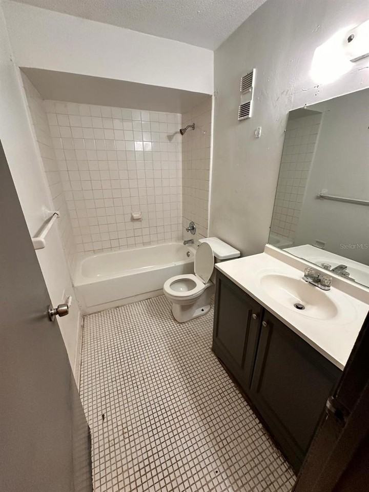 1217 Kennedy Rd #55 - Photo 5 of 6