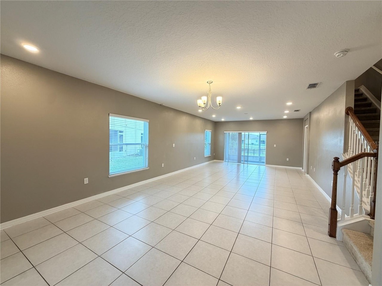 189 Primrose Dr - Photo 5 of 24