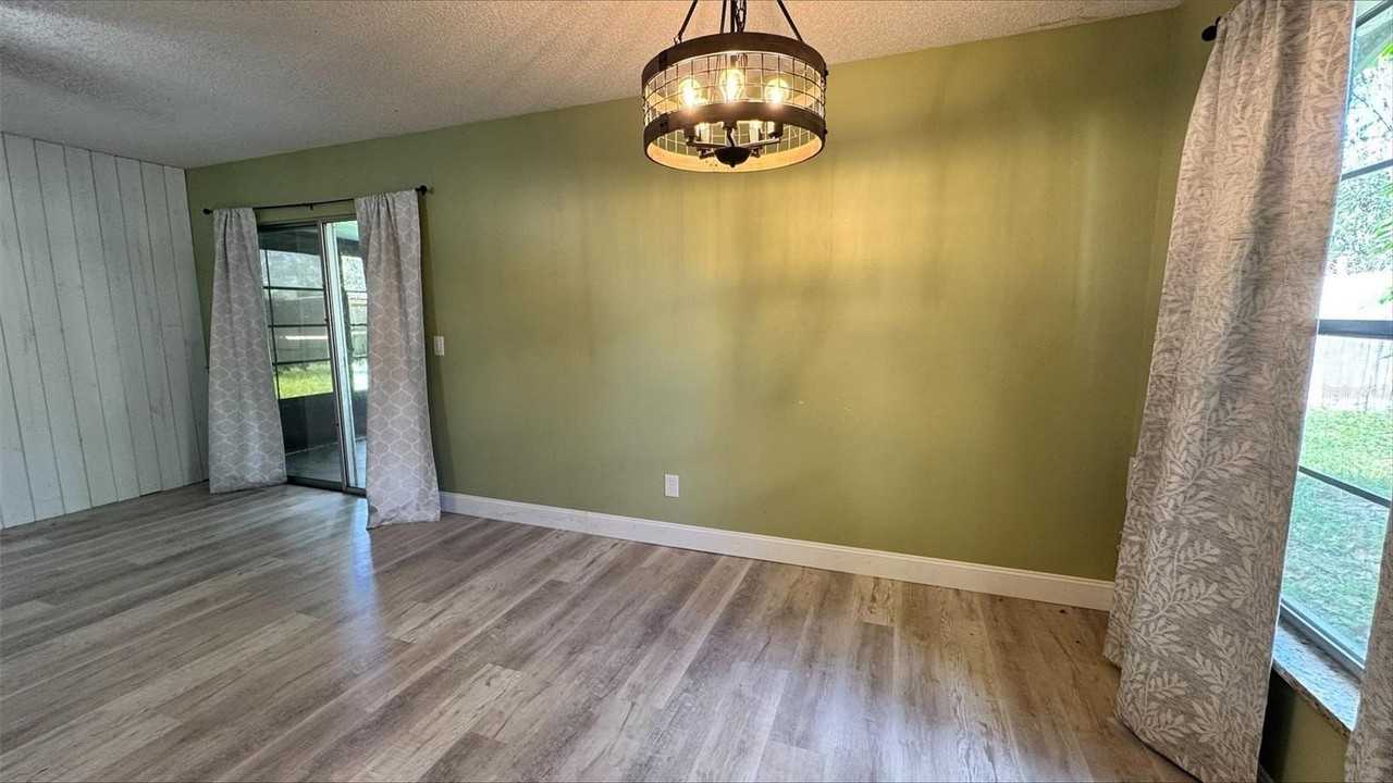 1811 Ne 29th Pl - Photo 6 of 15