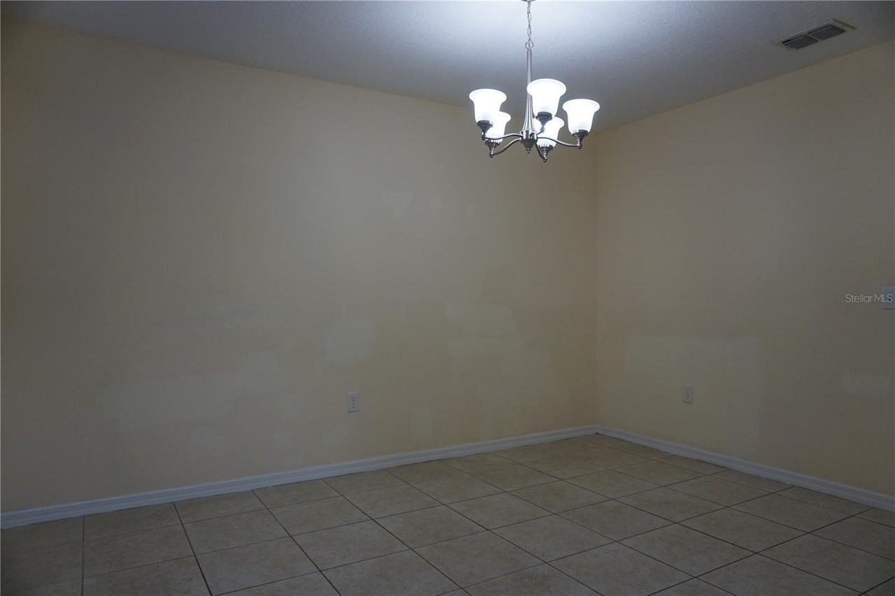 442 Hammerstone Ave - Photo 3 of 22
