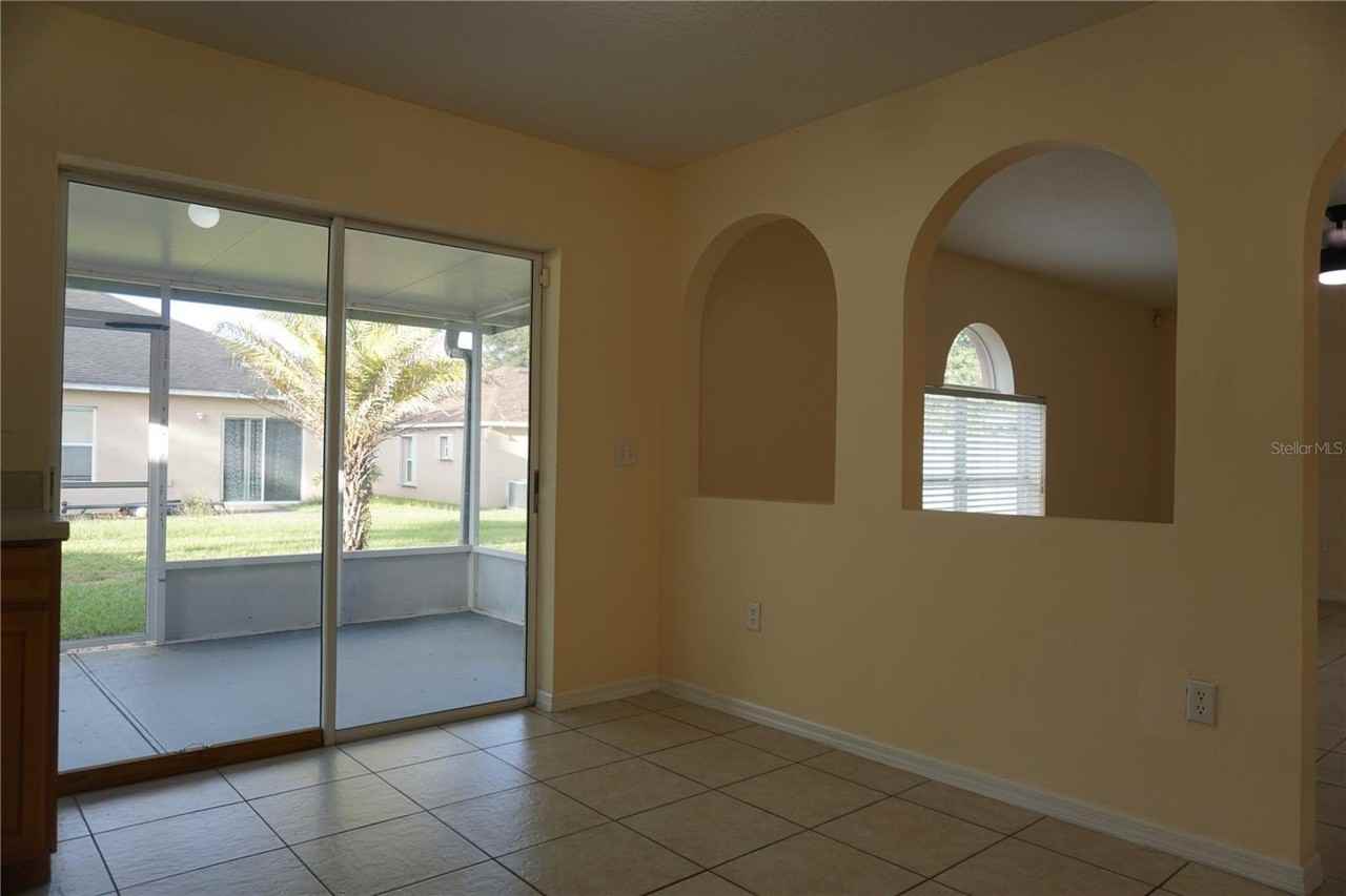 442 Hammerstone Ave - Photo 6 of 22