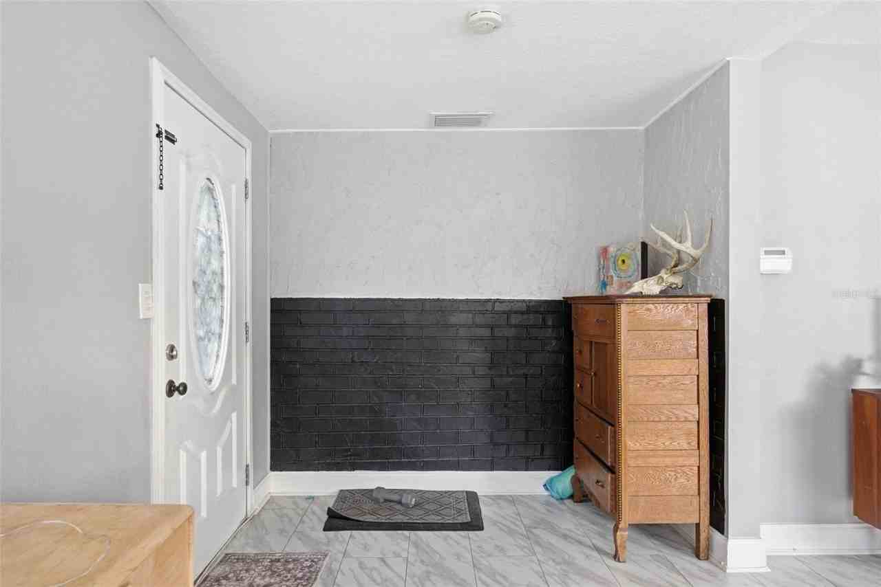 1201 E Cayuga St - Photo 6 of 22