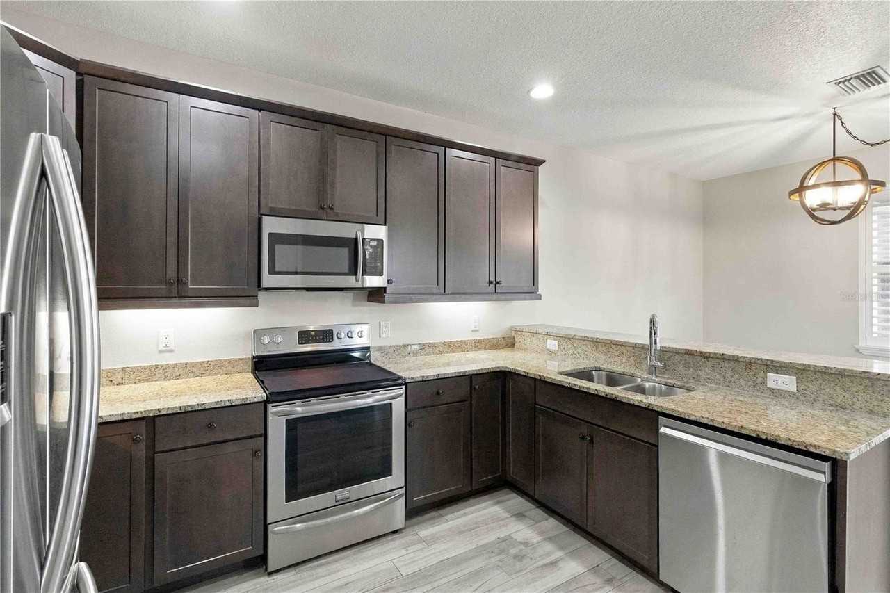 6310 S Richard Ave - Photo 6 of 19