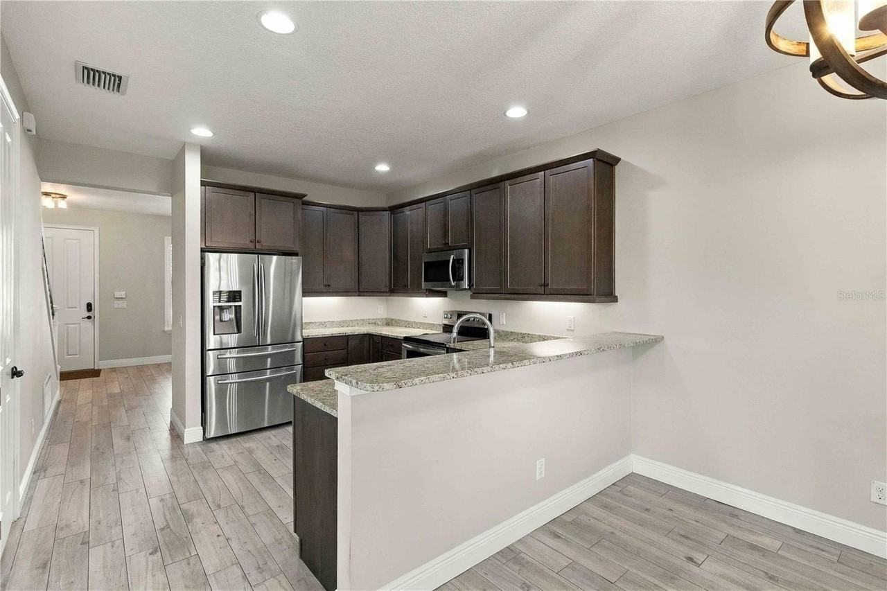 6310 S Richard Ave - Photo 7 of 19