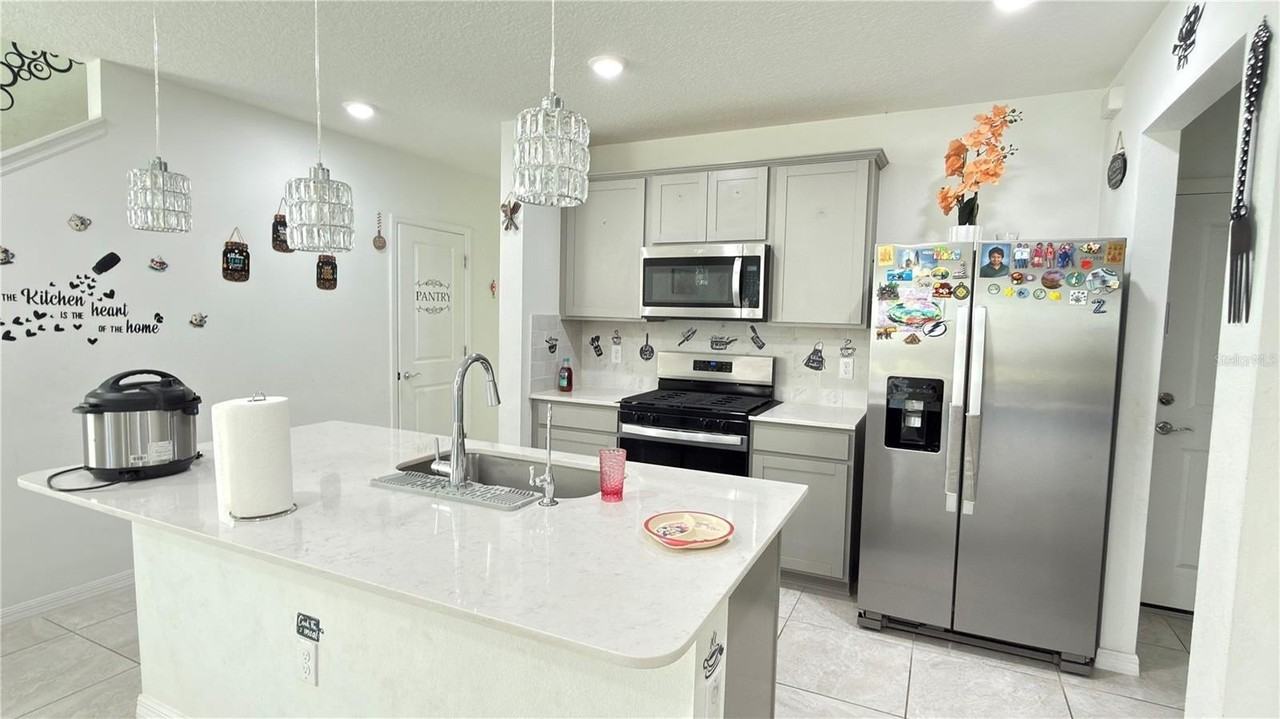 20704 Balsam Hill Rd - Photo 3 of 10