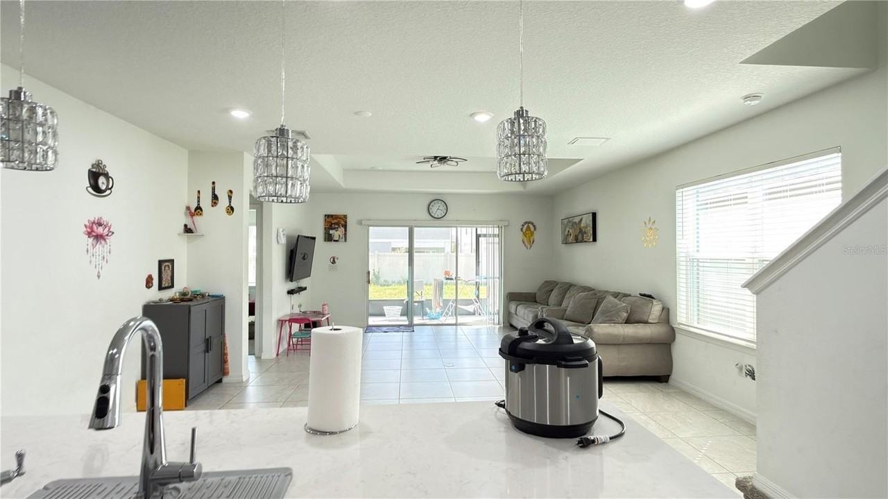 20704 Balsam Hill Rd - Photo 4 of 10