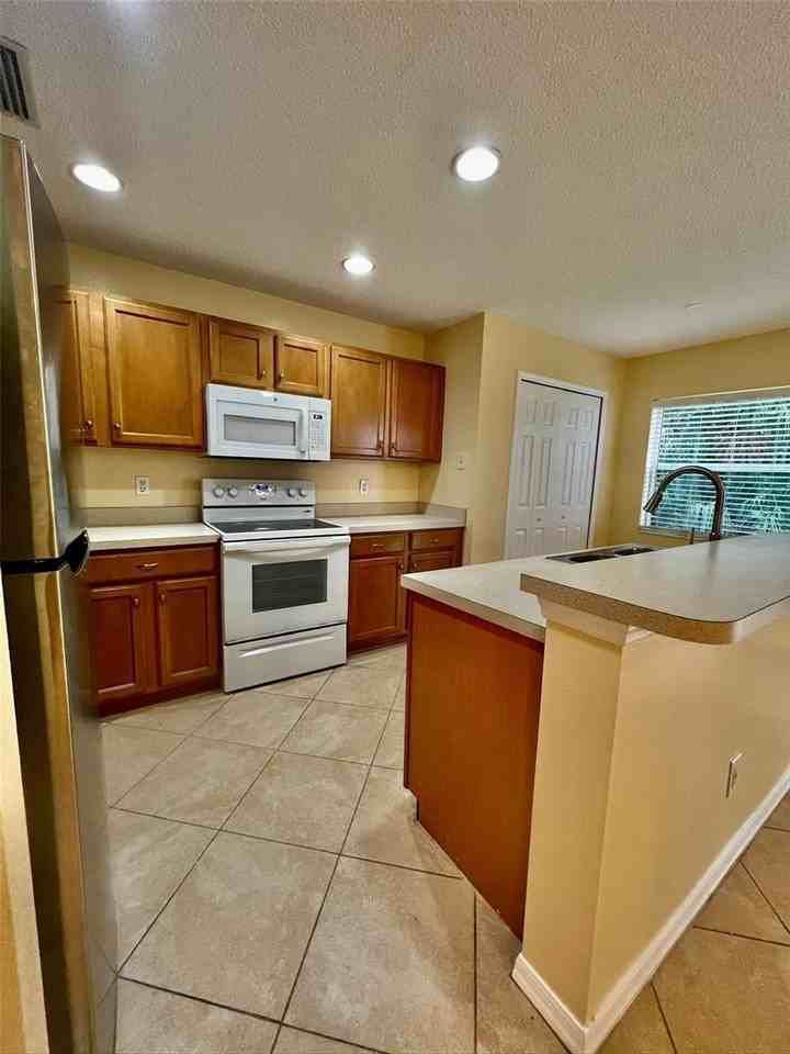 4310 Silver Falls Dr - Photo 2 of 24