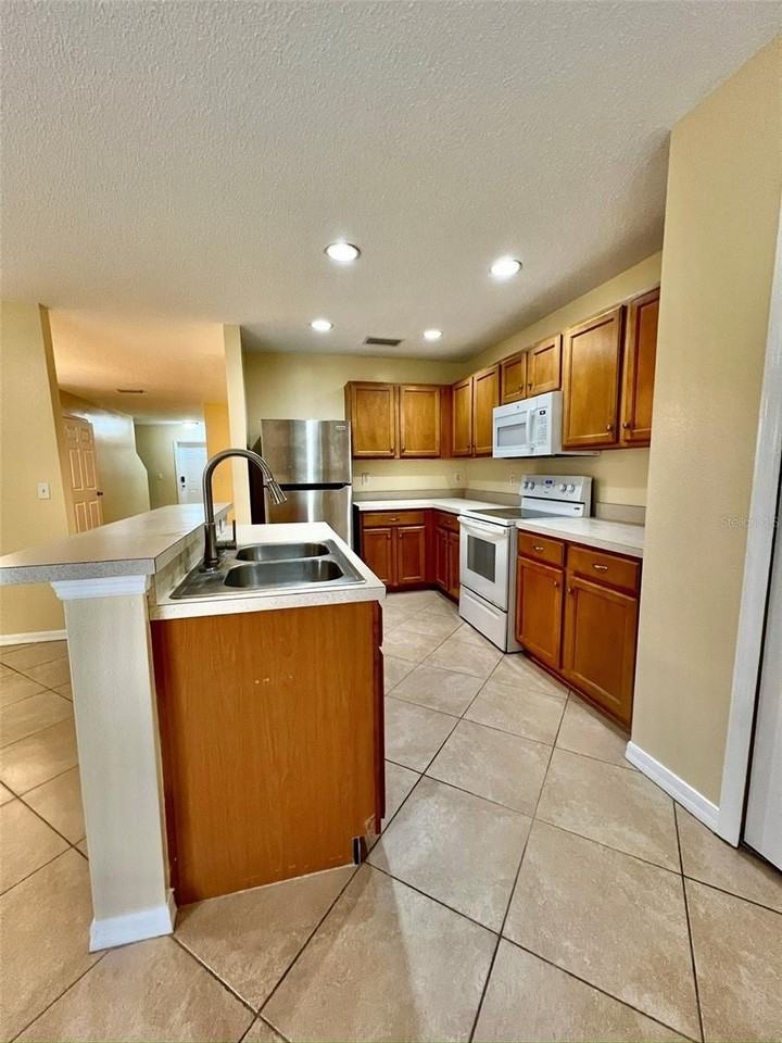 4310 Silver Falls Dr - Photo 3 of 24