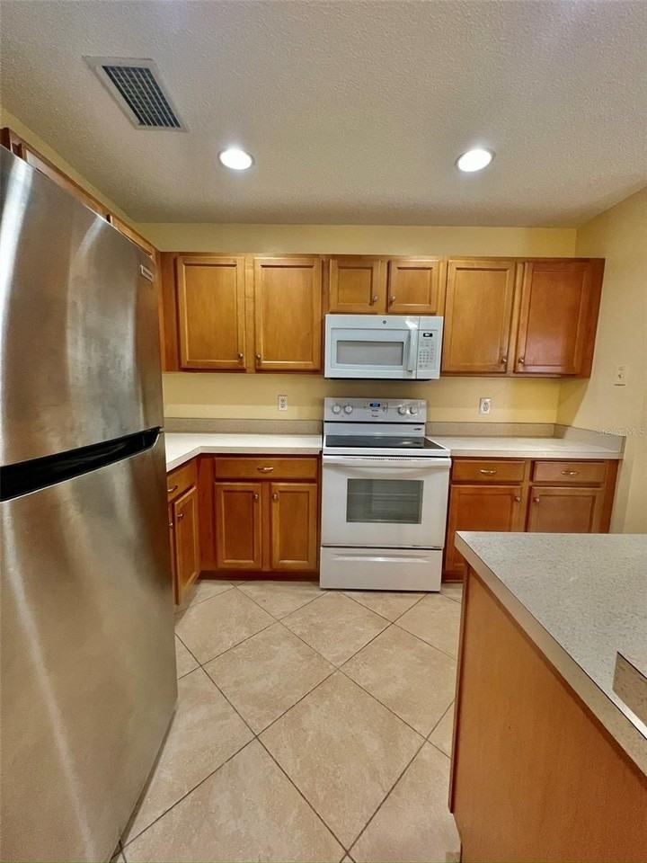 4310 Silver Falls Dr - Photo 4 of 24