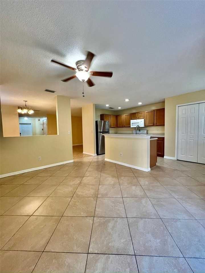 4310 Silver Falls Dr - Photo 5 of 24