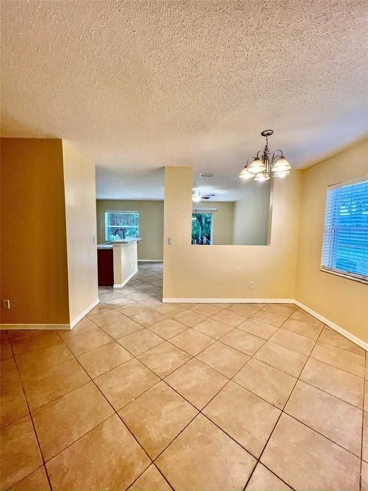 4310 Silver Falls Dr - Photo 7 of 24