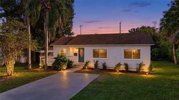 featured image of 4540 Emerson Ave S