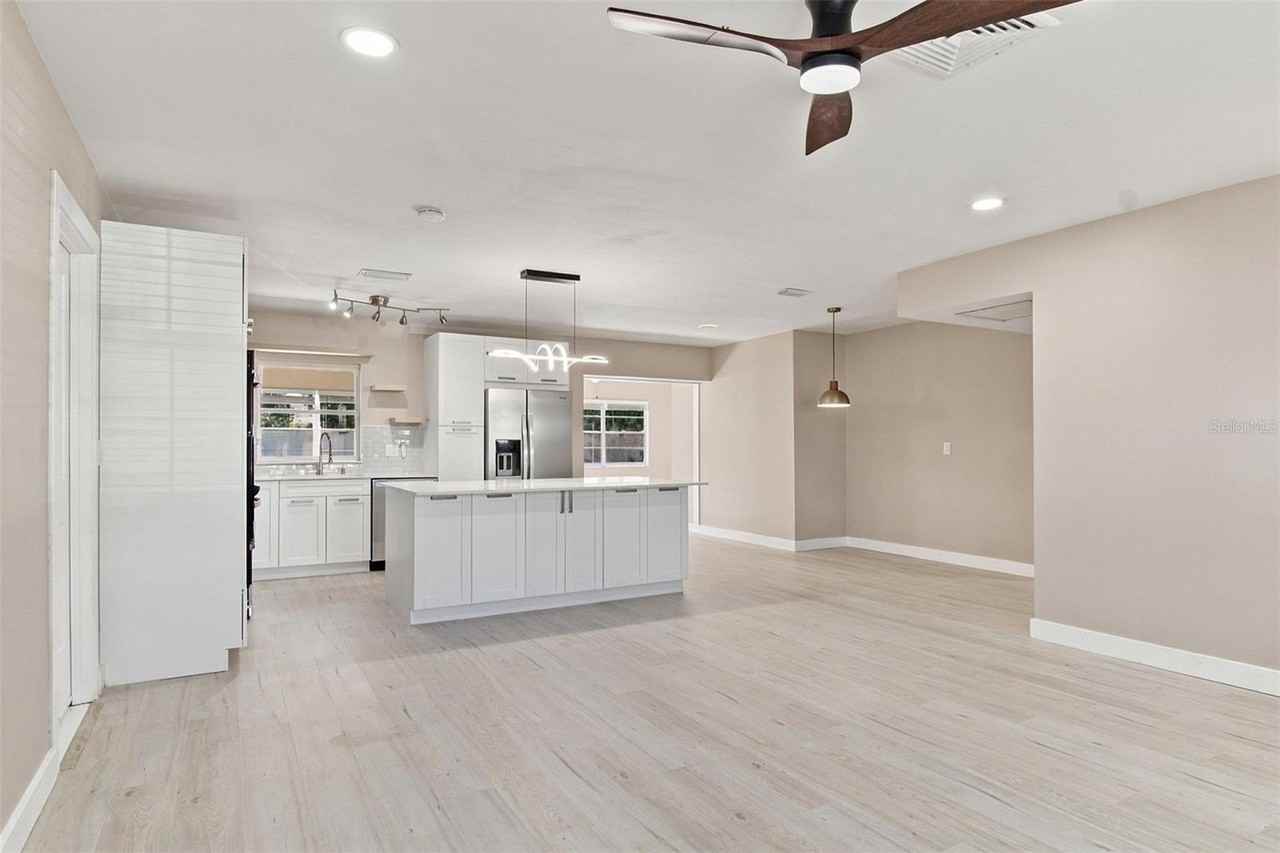6409 Rosewood Dr - Photo 6 of 35