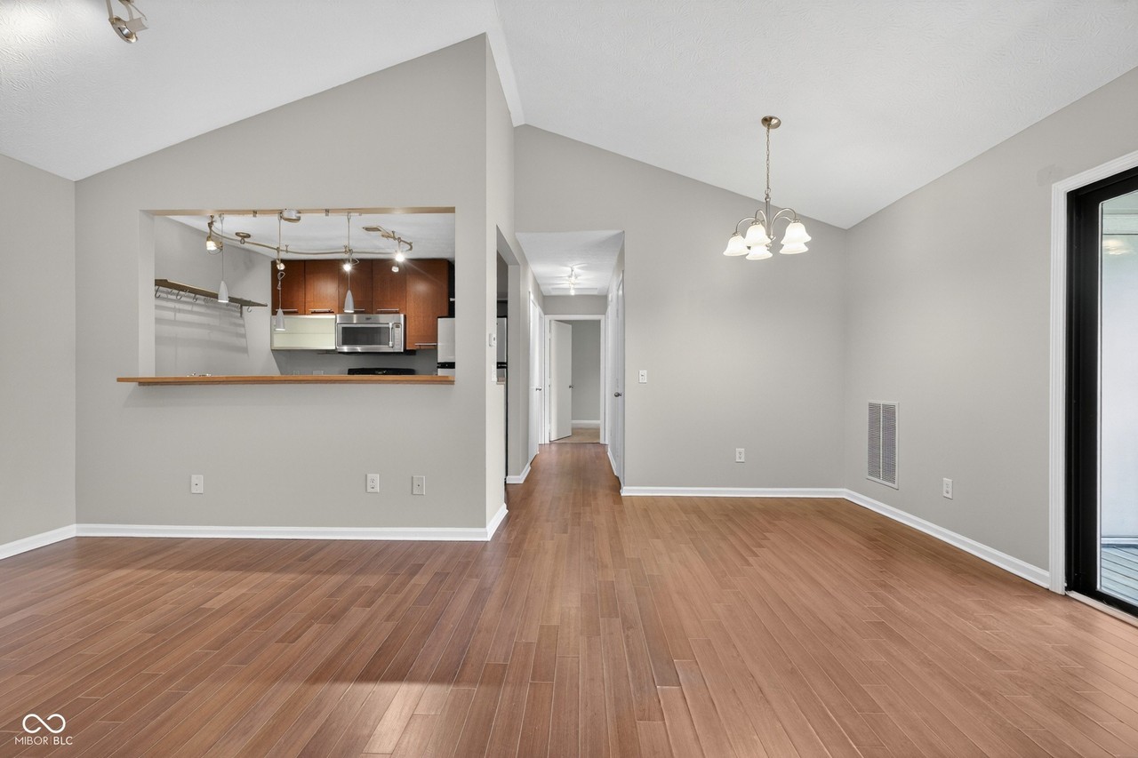 1737 E 56th St #H - Photo 6 of 27
